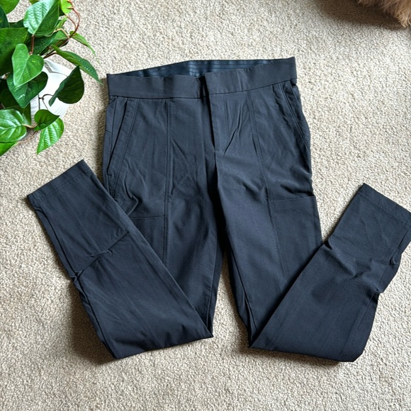 Like new Athelta Wander stash skinny pant - Picture 2 of 7